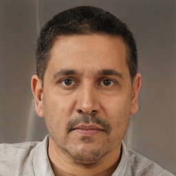 Dr. Hakan Eser Artun