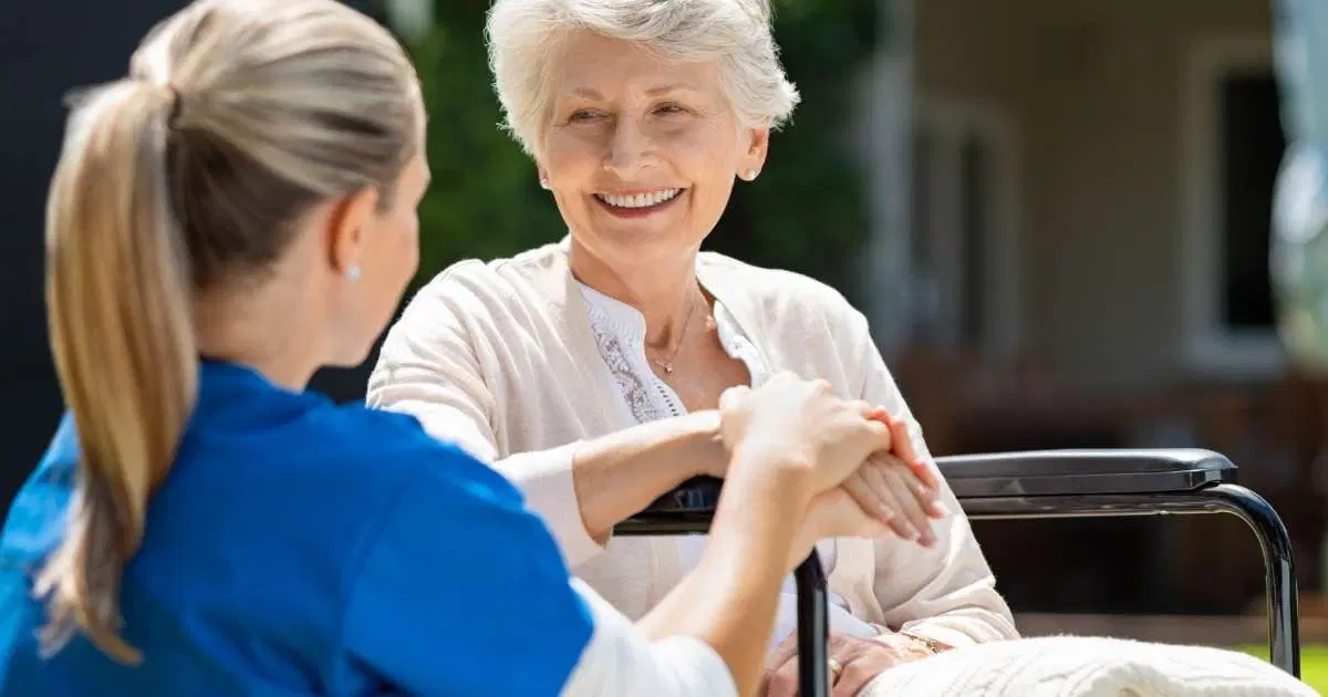 Hemşire Kimdir? Görev ve Sorumlulukları Nelerdir?