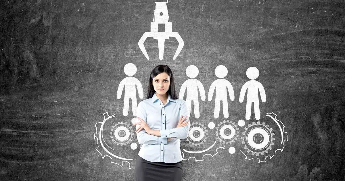 İnsan Kaynakları Yönetimi Bölümü İş Olanakları ve Maaşları