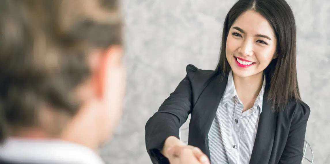 İş Görüşmelerinde Nasıl Bir Adım Öne Geçilir?