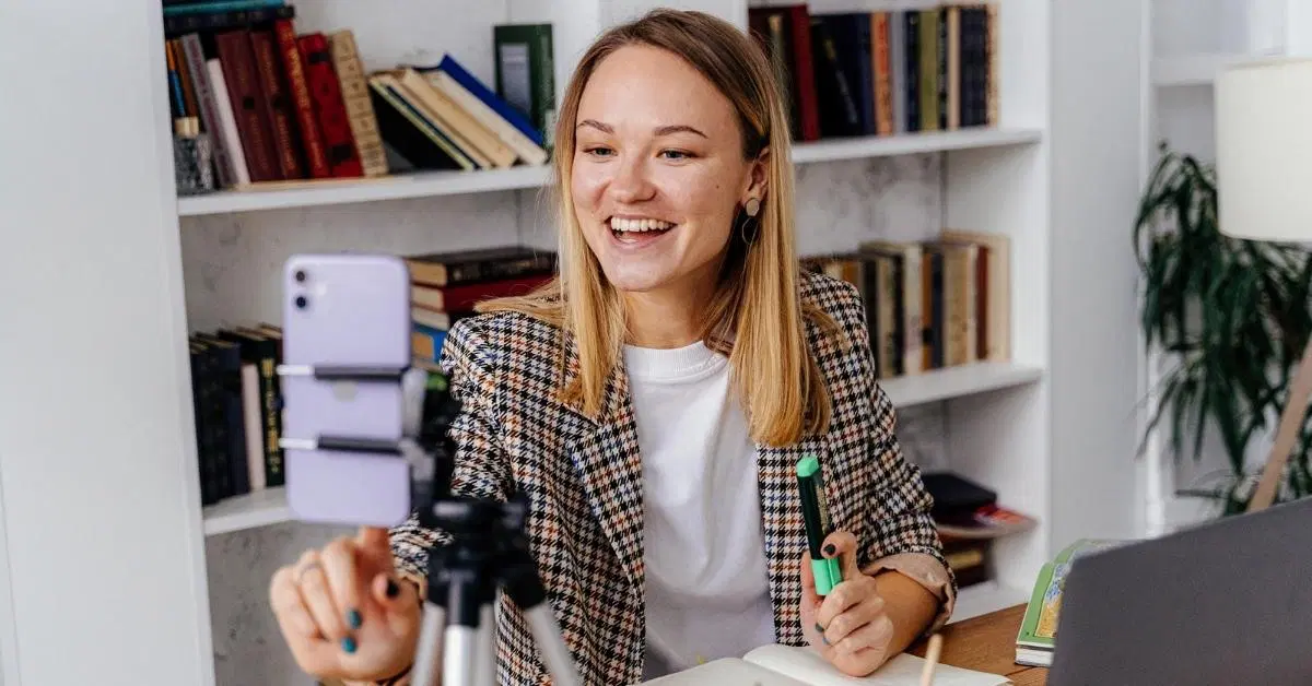 Öğretmenler ve Spikerler İçin Diksiyon Teknikleri