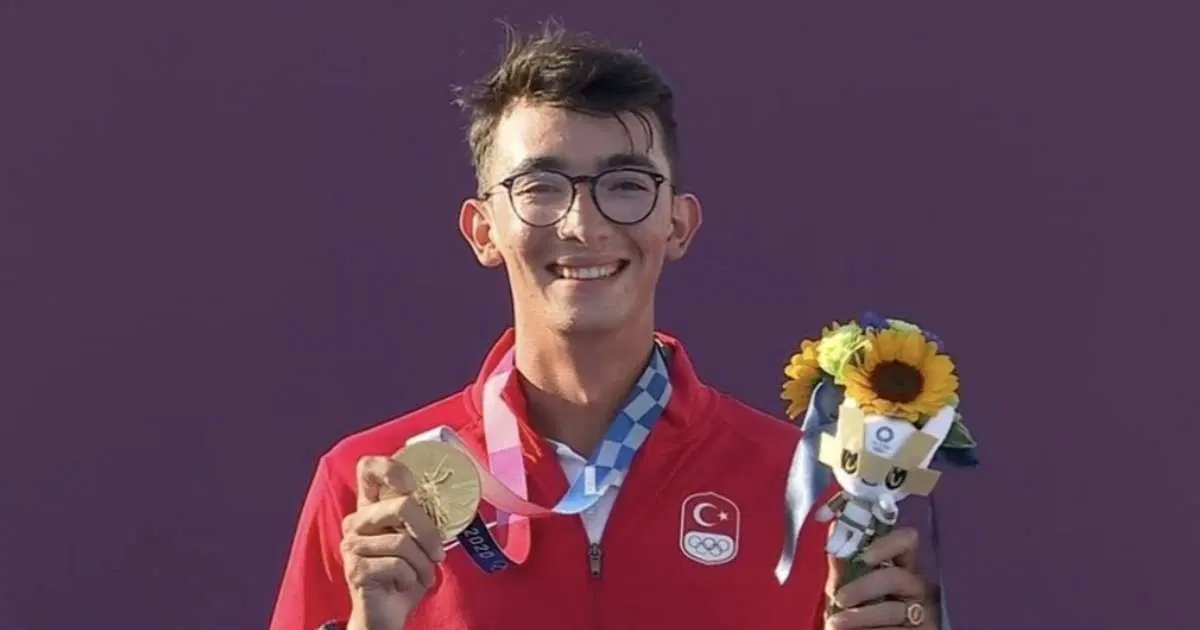 Olimpiyat Şampiyonu Mete Gazoz