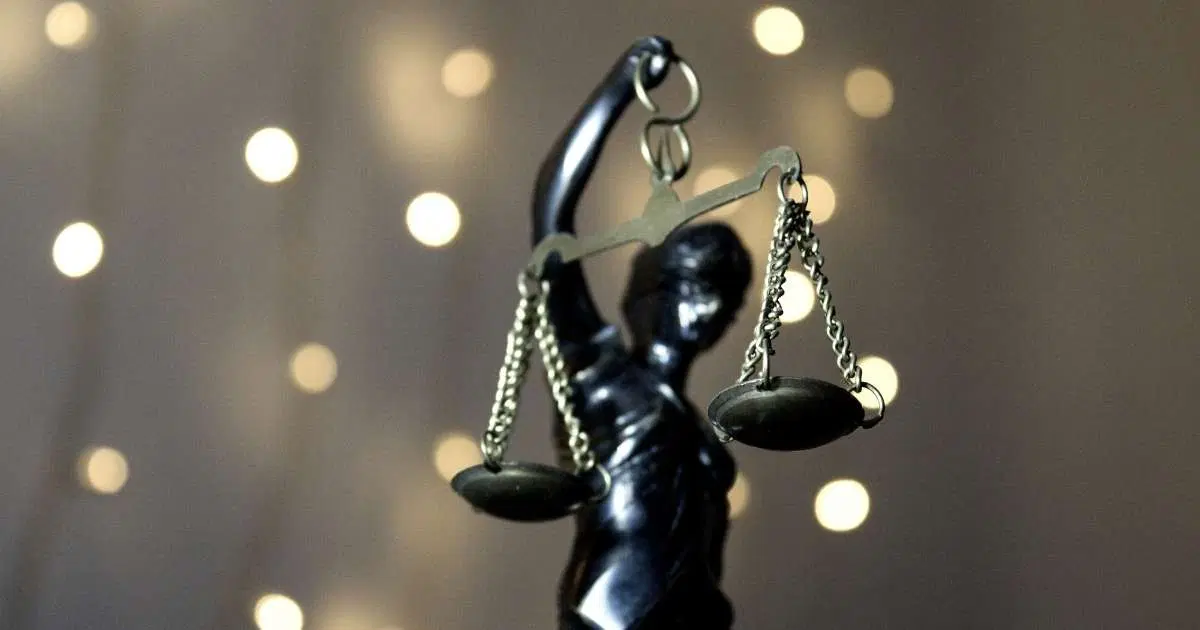 Otorite Ne Demek? Türleri Nelerdir?