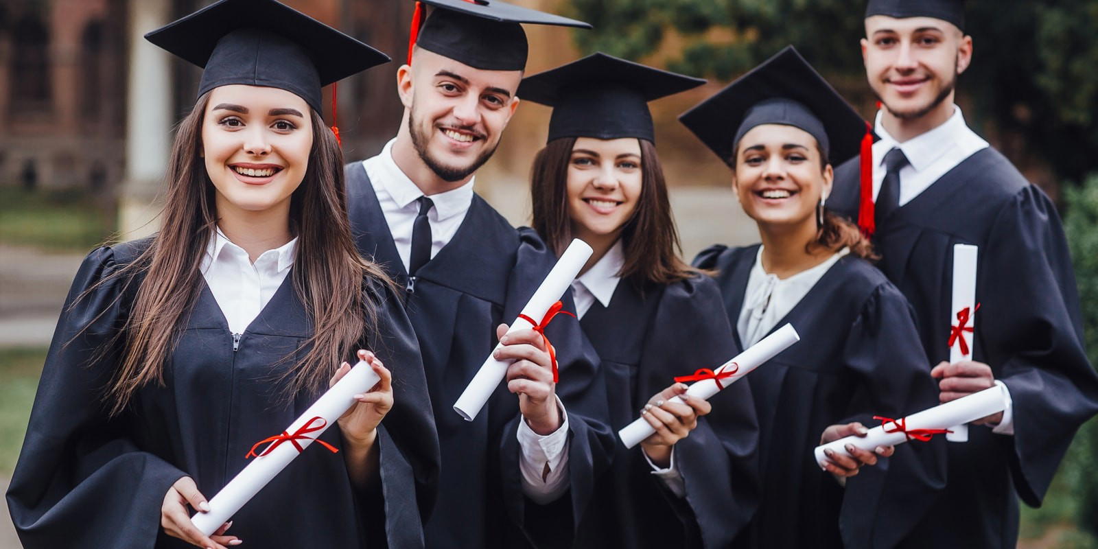 Sudan Çıkmış Balık: Yeni Mezun