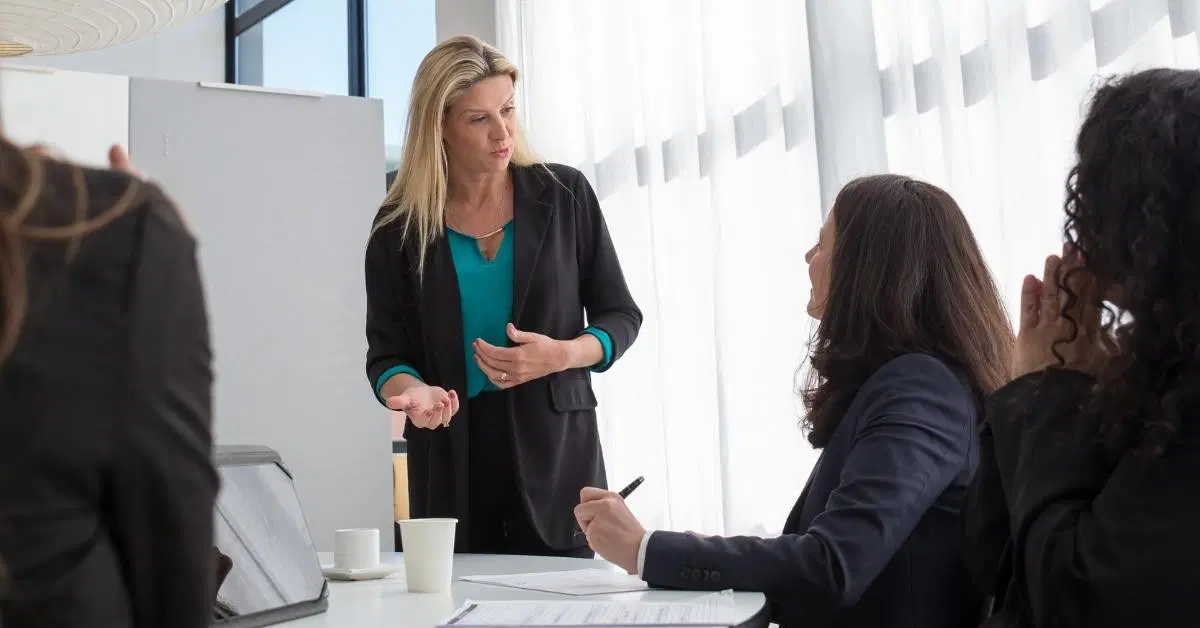 Sunum Yaparken İzleyicilerin Dikkatini Çekin: Buz Kırıcılar