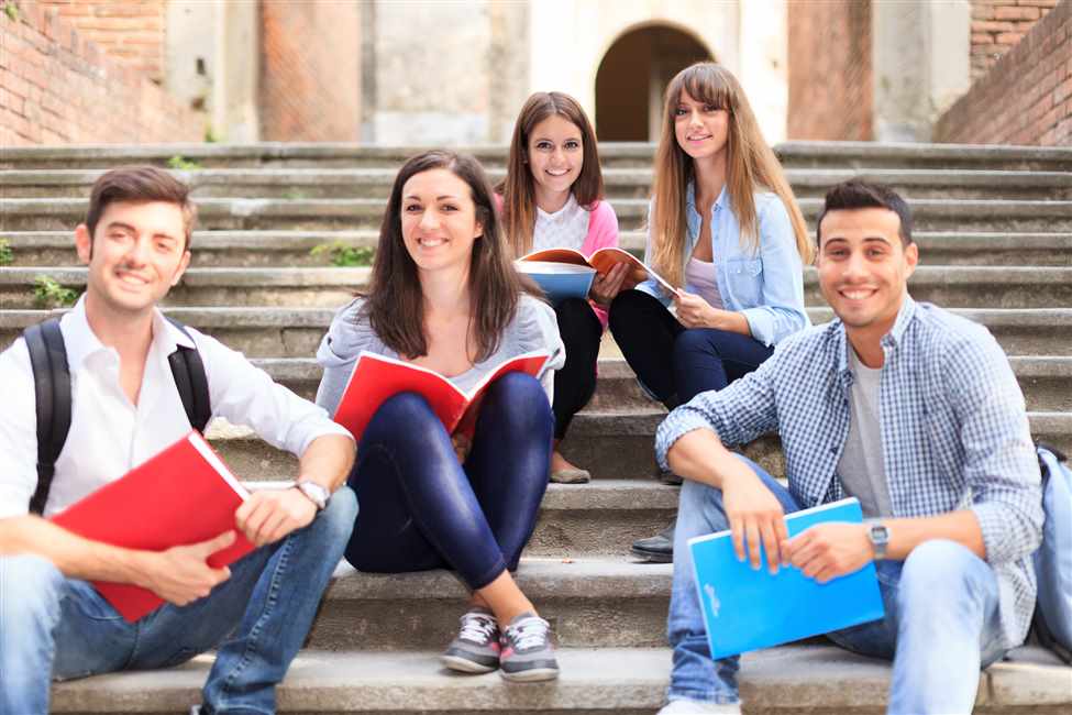 Yeni Mezun Olanlar: Umutsuzluğa Kapılmayın!